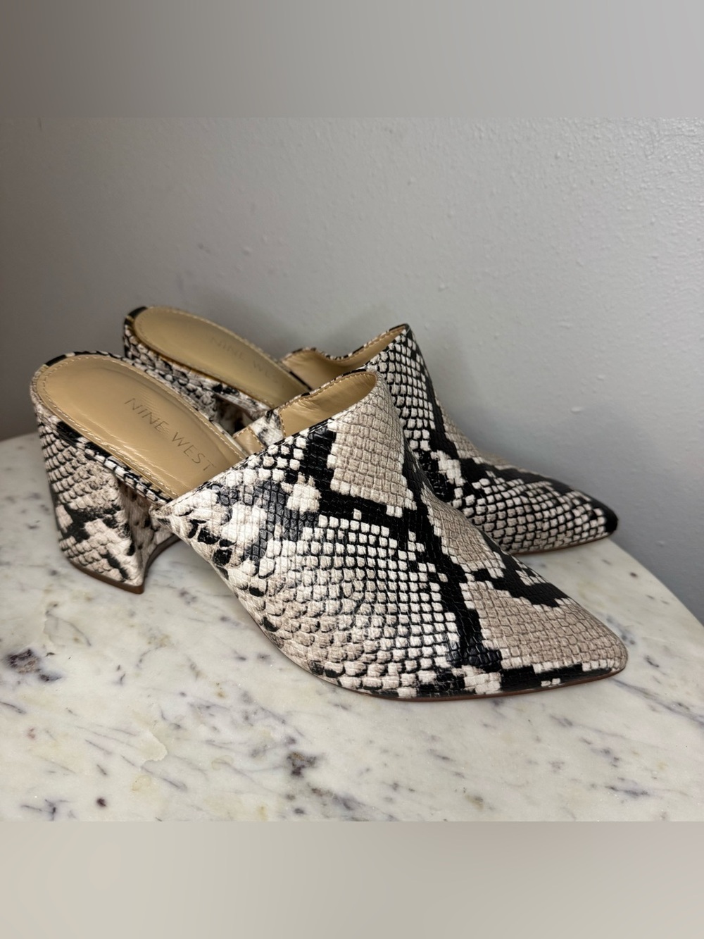Nine West Mules Size 7.5 M Snakeskin python Vegan Leather shoes